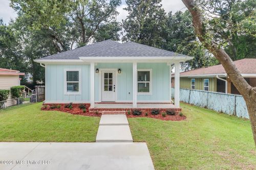 154 Balmoral Ave, Biloxi, MS, 39531-4701 | Card Image