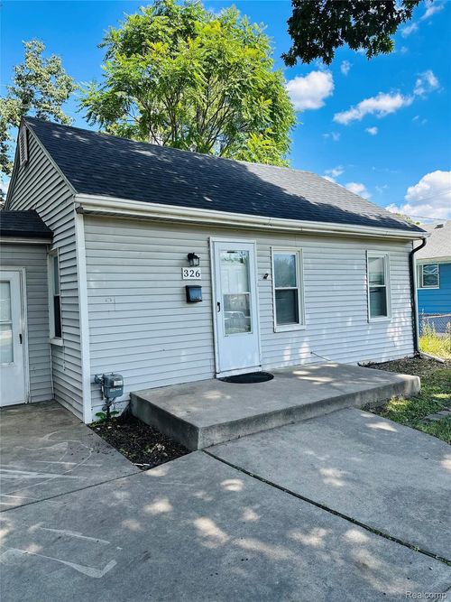 326 W Granet Ave, Hazel Park, MI, 48030-2036 | Card Image