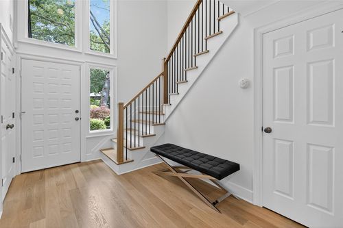 25 Meadowood Dr, Jericho, NY, 11753-2833 | Card Image