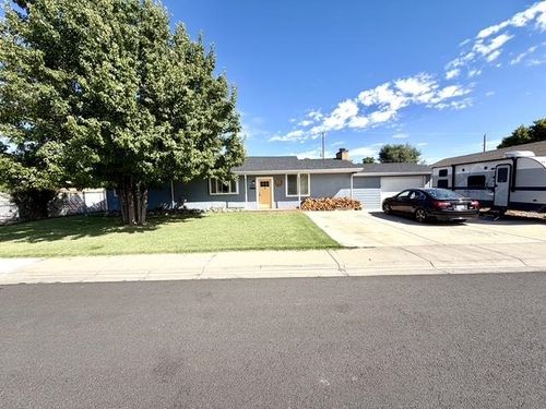 963 Laura Ave, Fruita, CO, 81521-2480 | Card Image