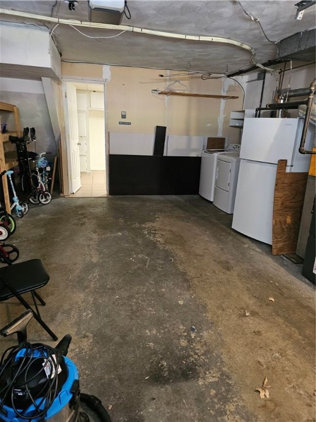 UNIT-606 - 351 New London Ave, Condo with 2 bedrooms, 2 bathrooms and 2 parking in Warwick RI | Image 22