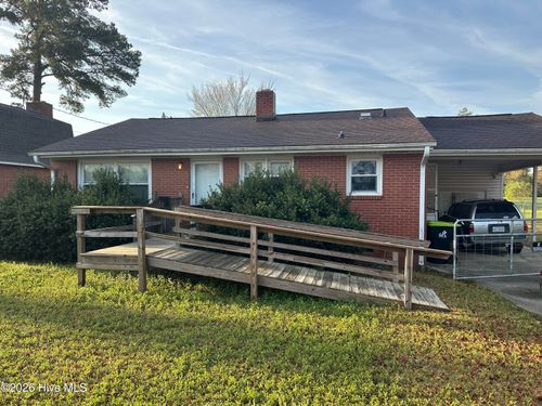 309 W College St, Whiteville, NC, 28472-3107 | Card Image