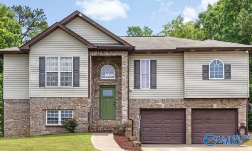 268 Cochise Trl, Hayden, AL, 35079-8377 | Card Image