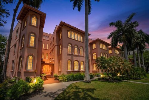 202-1221 N Palm Ave, SARASOTA, FL, 34236-5625 | Card Image