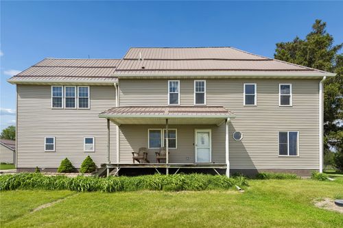2375 55th Street Dr, Vinton, IA, 52349-9549 | Card Image