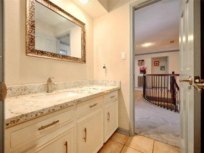Plenty of space for those busy mornings. | Image 26