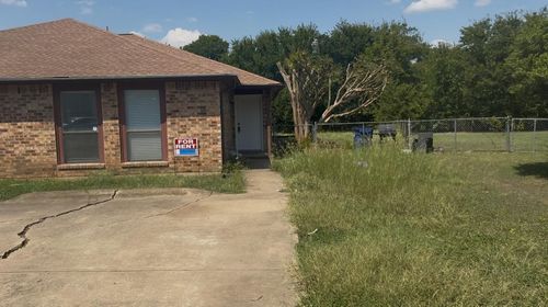 1735 Dynasty Cir, Glenn Heights, TX, 75154-8629 | Card Image