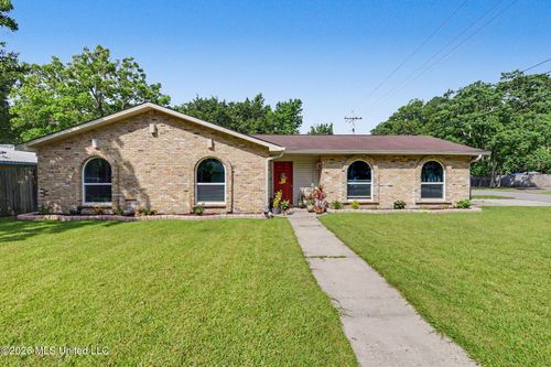 2137 Sandalwood Pl, Gautier, MS, 39553-7705 | Card Image