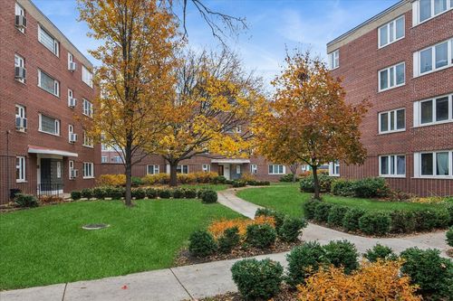 apt-4se-7206 Oak Ave, River Forest, IL, 60305-1981 | Card Image