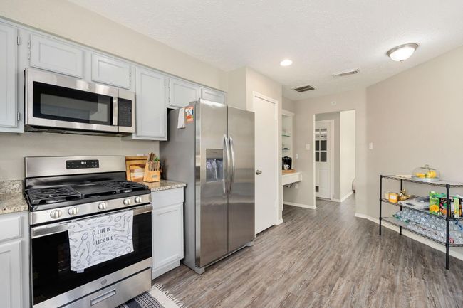 7415 Cavesson Dr, House other with 4 bedrooms, 2 bathrooms and 2 parking in Cypress TX | Image 14