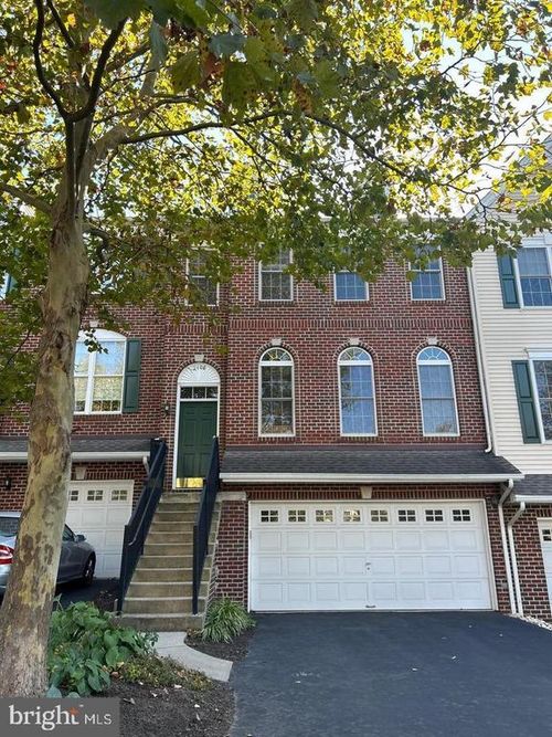 2408 Dorchester St W, FURLONG, PA, 18925-1517 | Card Image