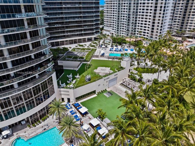 2502 - 9703 Collins Ave, Condo with 2 bedrooms, 3 bathrooms and null parking in Bal Harbour FL | Image 54