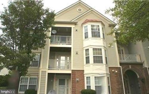 apt-201-18707 Sparkling Water Dr, GERMANTOWN, MD, 20874-2151 | Card Image