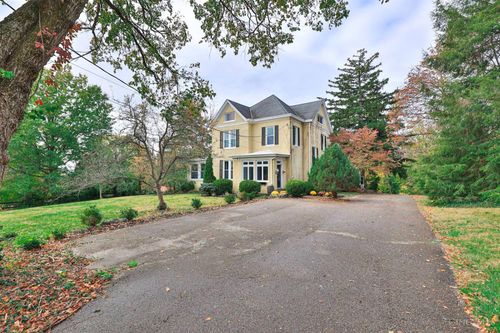 269 Compton Rd, Wyoming, OH, 45215-4110 | Card Image