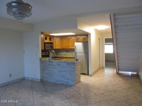 2-2115 W Belmont Ave, Phoenix, AZ, 85021-6800 | Card Image