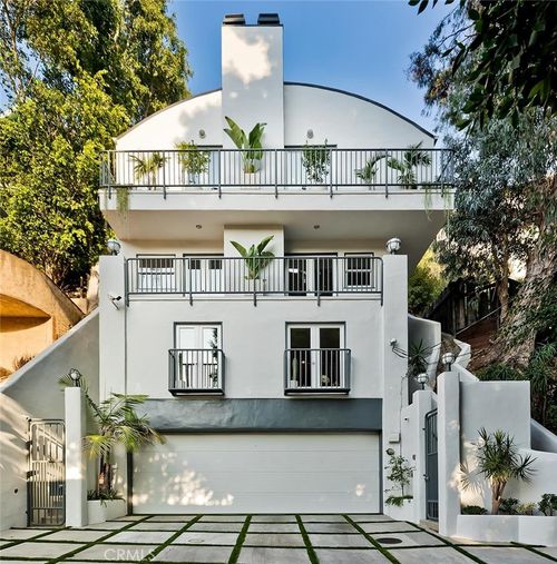 8374 Yucca Trl, LOS ANGELES, CA, 90046-1956 | Card Image