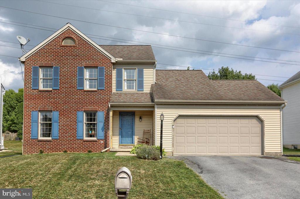 Oak Leaf Ln, Lancaster, PA 17602