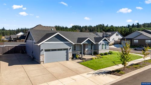 819 Riley Dr, Silverton, OR, 97381-2043 | Card Image