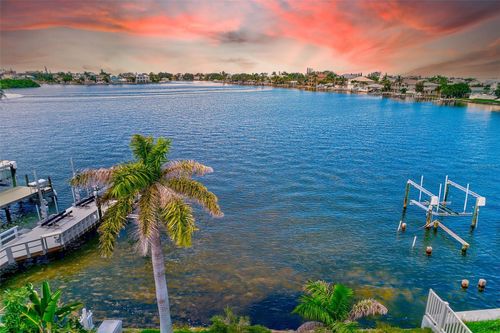 521 20th Ave, INDIAN ROCKS BEACH, FL, 33785-2931 | Card Image