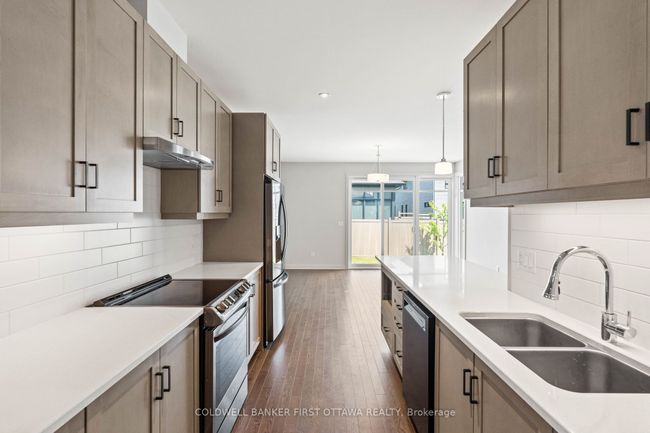 945 Islington Way, House other with 4 bedrooms, 4 bathrooms and 4 parking in Ottawa ON | Image 11