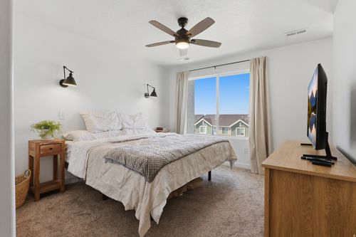 1097 E Waterway Ln, Saratoga Springs, UT, 84045-5542 | Card Image