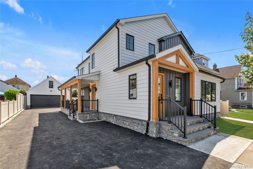 2-157 Lincoln Ave, Mineola, NY, 11501-2542 | Card Image