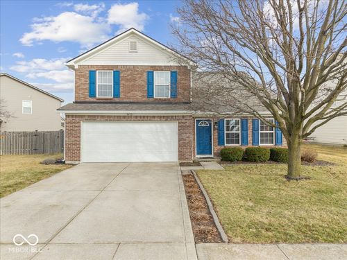 7033 N Lyndhurst Xing, McCordsville, IN, 46055-6104 | Card Image