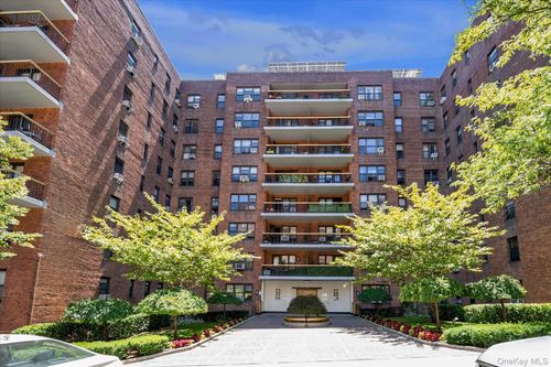 2i-67-76 Booth Street, New York, NY, 11375 | Card Image