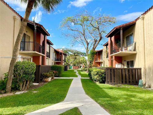 apt-b6-10794 N Kendall Dr, Miami, FL, 33176-1418 | Card Image