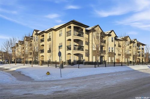 207c-415 Hunter Rd, Saskatoon, SK, S7T0J9 | Card Image