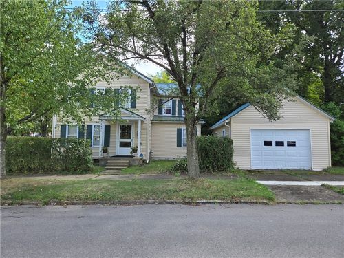 1401 Chestnut St, Franklin, PA, 16323-1637 | Card Image