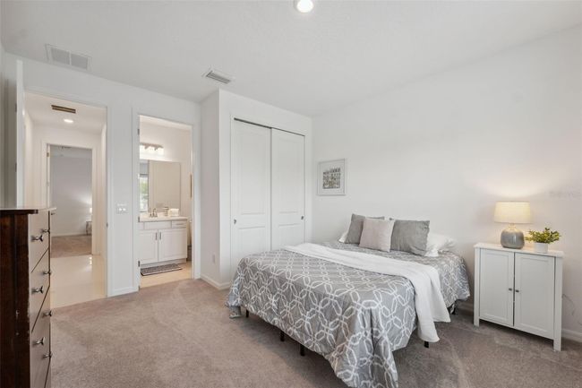 33466 Landsman Loop, House other with 4 bedrooms, 5 bathrooms and null parking in Wesley Chapel FL | Image 15