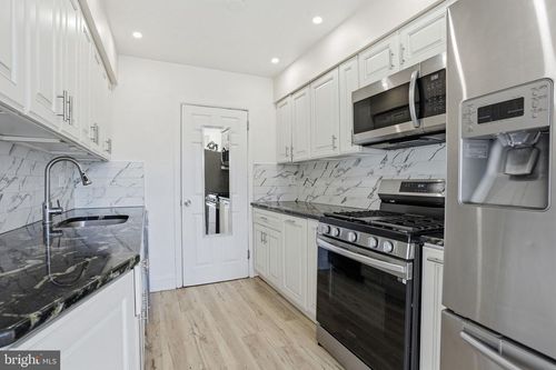 unit-42-12135 Academy Rd, PHILADELPHIA, PA, 19154-2944 | Card Image