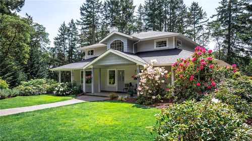 636 Stewart Mountain Rd, Highlands, BC, V9B6J8 | Card Image