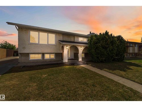 10207 165 Ave Nw, Edmonton, AB, T5X2B8 | Card Image
