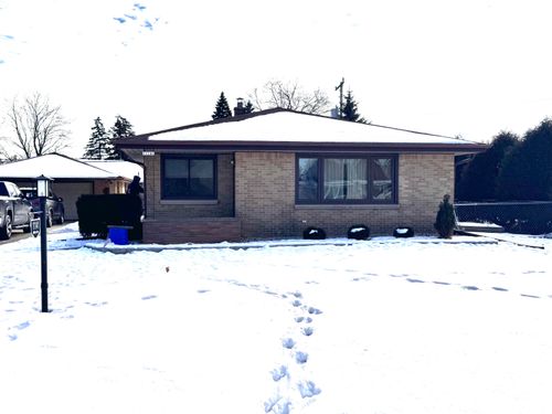 11141 W Mallory Ave, Hales Corners, WI, 53130 | Card Image