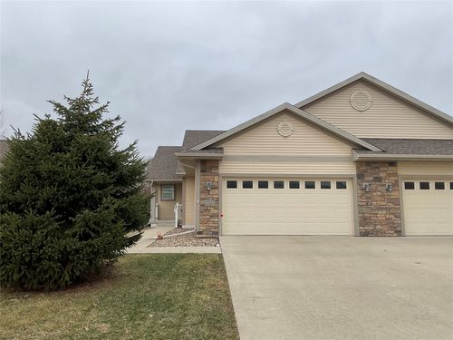 1021 W 16th St S, Newton, IA, 50208-3580 | Card Image
