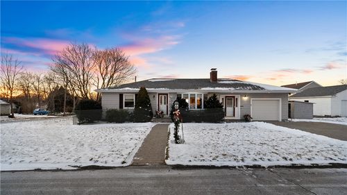 29 Robert St, Tiverton, RI, 02878-1310 | Card Image