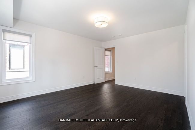 31 Hiawatha Crt, House attached with 3 bedrooms, 4 bathrooms and 2 parking in Vaughan ON | Image 18