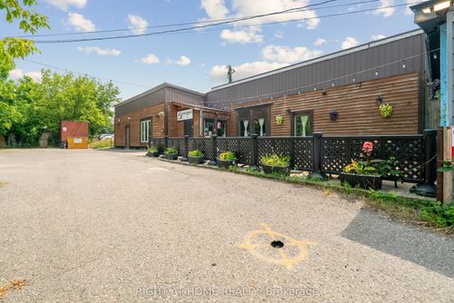 345 King St, Midland, ON, L4R3M7 | Card Image