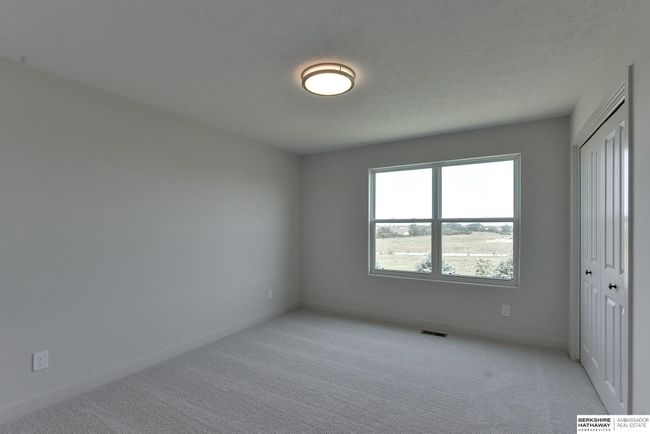 5513 N 191 St St, House other with 4 bedrooms, 3 bathrooms and 3 parking in Elkhorn NE | Image 49