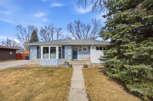 105 24th Ave N, Fargo, ND, 58102-2032 | Card Image