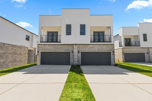 5506 Pershing St, Houston, TX, 77033-2725 | Card Image