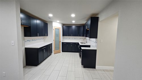 2502 Helmet St, Irving, TX, 75060-2330 | Card Image