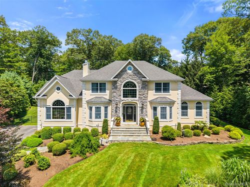 22 Perrins Peak Rd, Stony Point, NY, 10980-1736 | Card Image