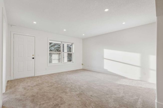 364 Prominence Hts Sw, Townhouse with 3 bedrooms, 3 bathrooms and 4 parking in Calgary AB | Image 28