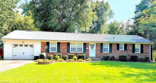 5121 Beulah Ln, Kernersville, NC, 27284-9691 | Card Image