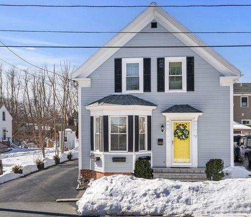 17 Orchard St, Salem, MA, 01970-2511 | Card Image