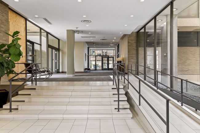 Light and Bright wide Hallways | Image 4
