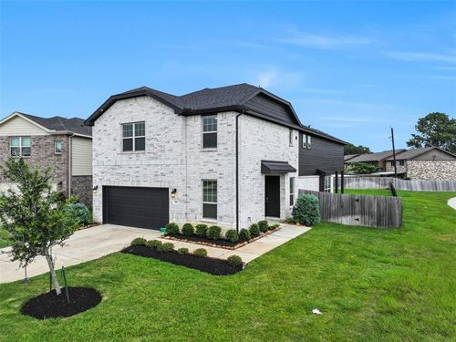 160 Majestic Shores Ln, La Porte, TX, 77571-2014 | Card Image